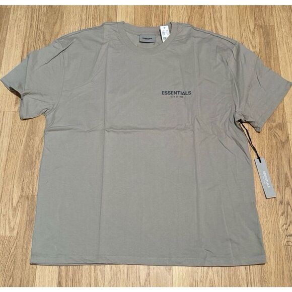 Men’s Size Large Essentials Fear Of God Core Collection Tan Short Sleeve T-Shirt - Picture 1 of 8
